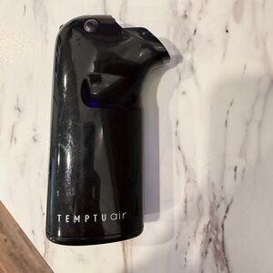 Temptu Airbrush Device in Black